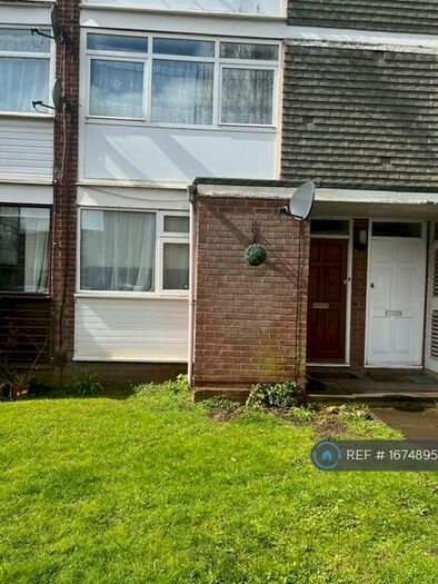 2 Bedroom Flat To Rent In Darnford Close, Coventry, CV2