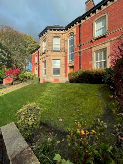2 Bedroom Flat To Rent In Clevelands Drive, Bolton, BL1