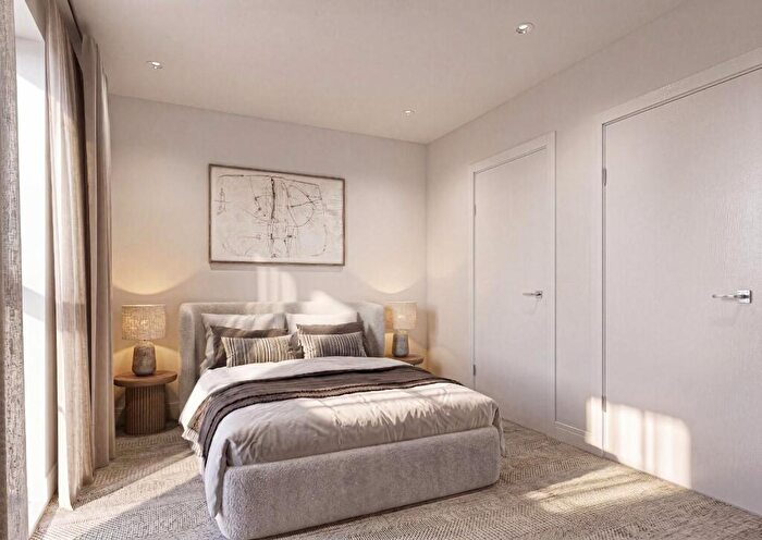 3 Bedroom Apartment For Sale In Lumina Court, Orpington, BR6