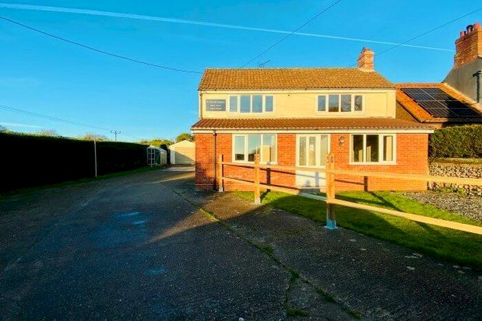 3 Bedroom Property To Rent In Rectory Road, Lower Bodham, Holt NR25