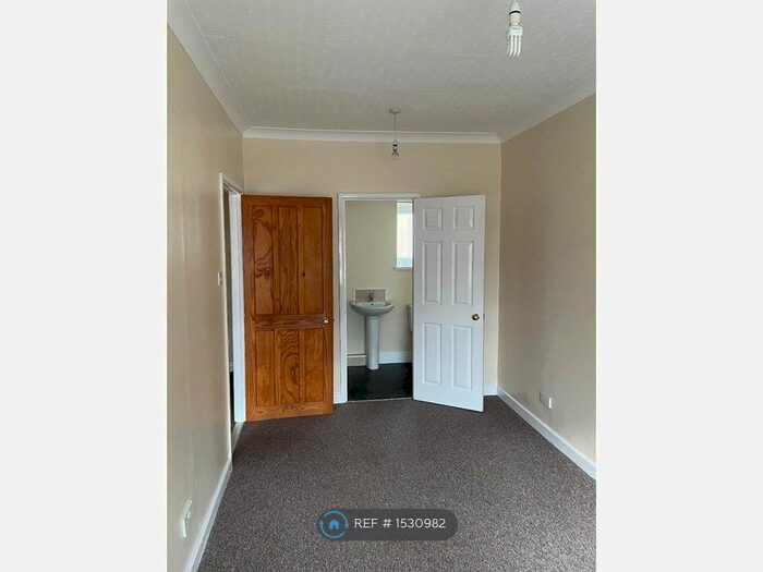 3 Bedroom Terraced House To Rent In Glanmor Terrace, Llanelli, SA15