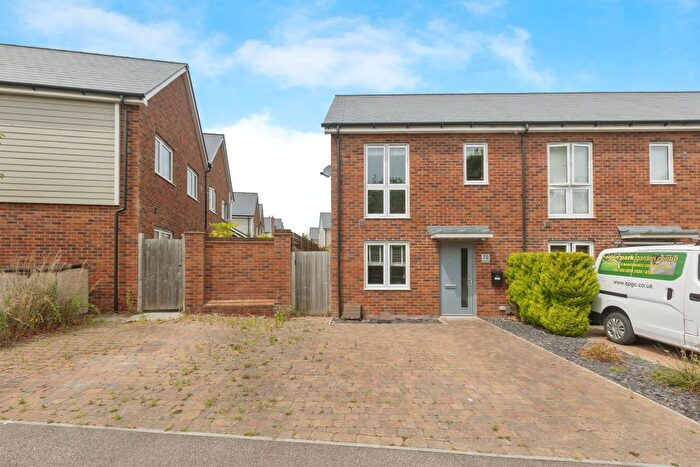 2 Bedroom End Of Terrace House For Sale In Golding Road, Tunbridge Wells, TN2