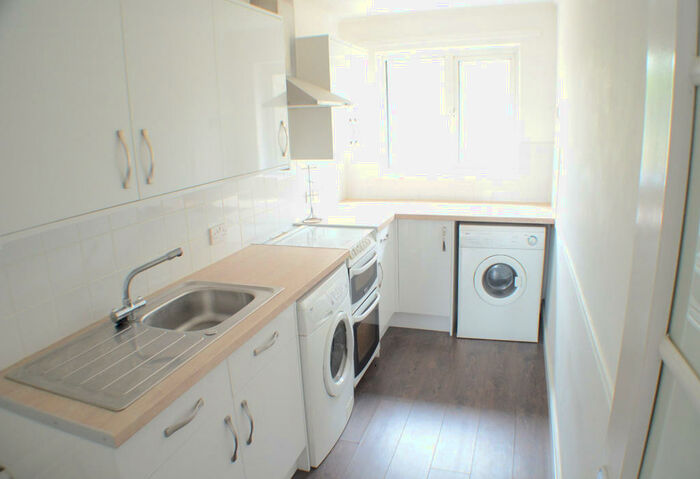1 Bedroom Apartment To Rent In Corn Mill Crescent, Exeter, Devon, EX2