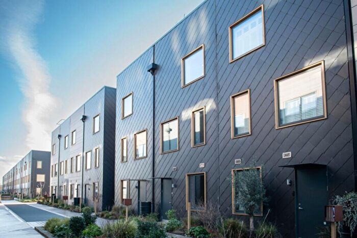 4 Bedroom Town House For Sale In Solar Avenue, Leeds, LS9