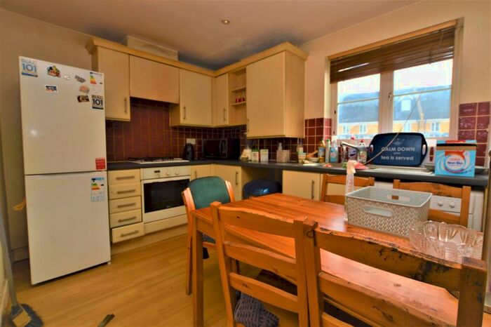 2 Bedroom Flat To Rent In Tower Mill Road London, SE15