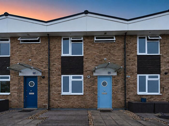 2 Bedroom Maisonette For Sale In The Vineyards, Great Baddow, Chelmsford, CM2