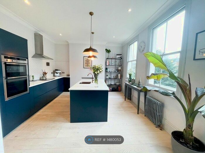 3 Bedroom Maisonette To Rent In Wray Crescent, London, N4