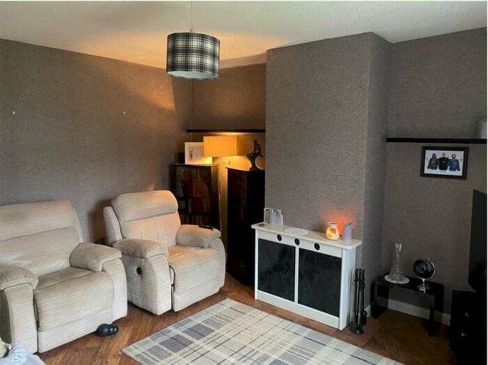 2 Bedroom Semi-Detached House To Rent In Nightingale Road, Chesham, HP5