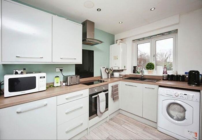 1 Bedroom Flat To Rent In Ombersley Close, Redditch, B98