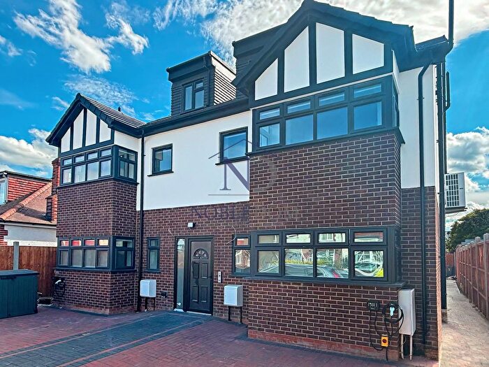 2 Bedroom Flat To Rent In Parkfield Road, Feltham, TW13