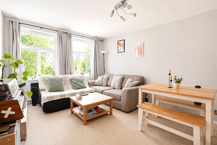 2 Bedroom Flat For Sale In George Court, Hampton Park, BS6