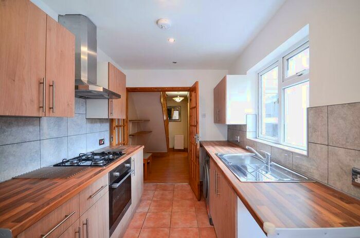 4 Bedroom Terraced House To Rent In Maud Road, Plaistow, E13