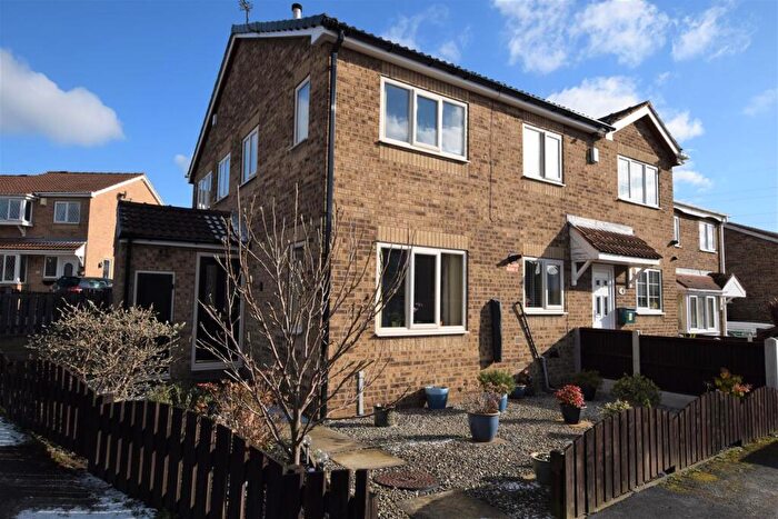 1 Bedroom Mews To Rent In Maythorne Close, Staincross, S75