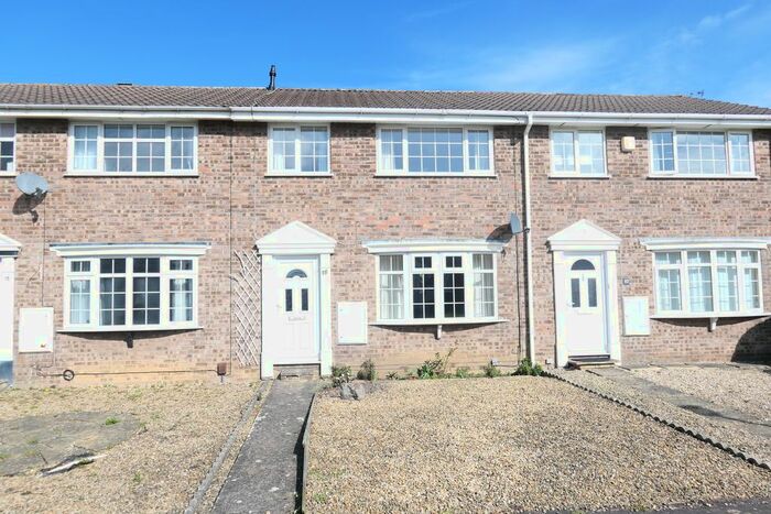 3 Bedroom Semi-Detached House To Rent In Redstart Way, Gloucester, GL4