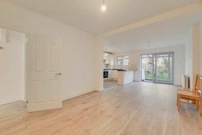 4 Bedroom Property To Rent In Overton Road, London, E10
