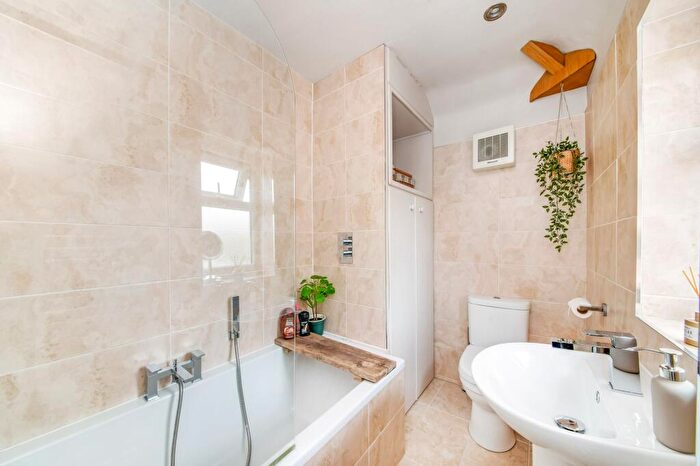3 Bedroom Semi-Detached House For Sale In Jos Lane, Shepley, HD8