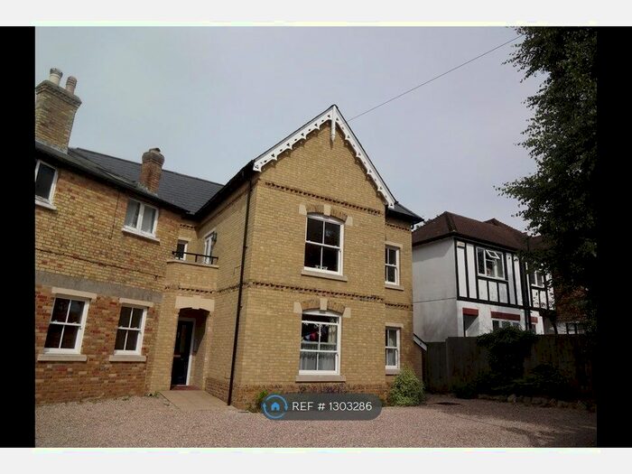 1 Bedroom Flat To Rent In South Park, Sevenoaks TN13