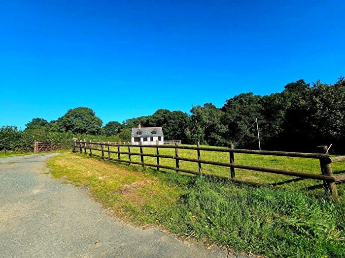 2 Bedroom Bungalow To Rent In Crossgates, Llandrindod Wells, Powys, LD1