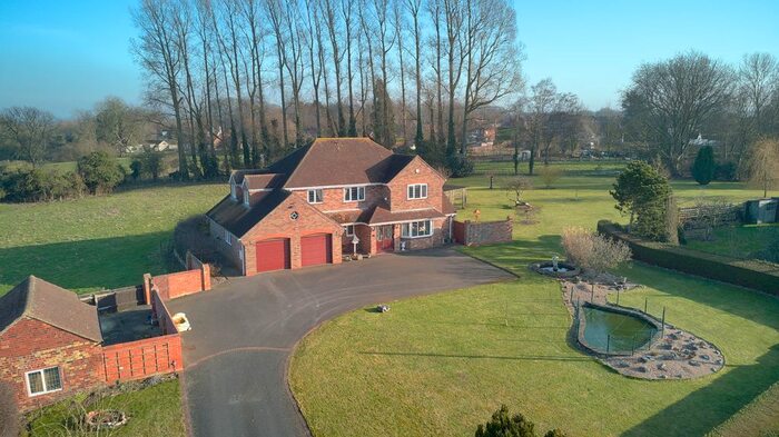 4 Bedroom Detached House For Sale In Livesey Road, Ludborough, Grimsby, DN36