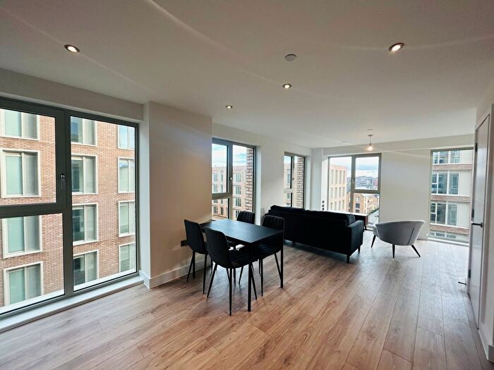 2 Bedroom Flat To Rent In Unknown, B5