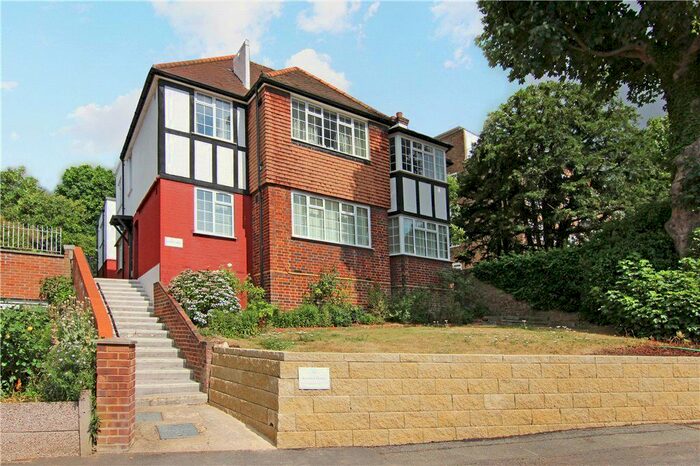 3 Bedroom Flat To Rent In Raymond Road, Wimbledon, SW19
