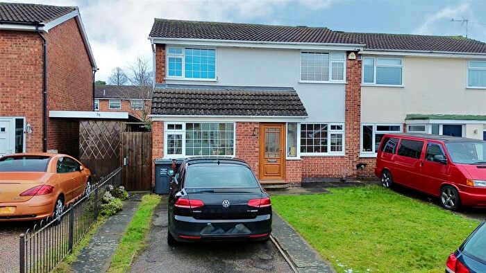 3 Bedroom Semi Detached House For Sale In Roundhill Close, Syston, Leicester, LE7