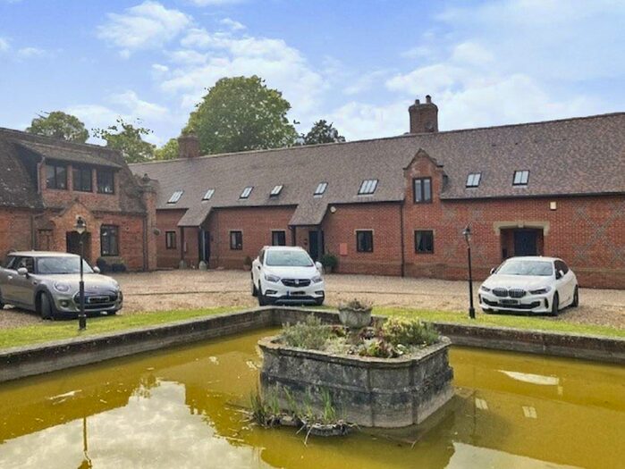 3 Bedroom Cottage For Sale In Manor Gardens, Westoning, Bedford, MK45