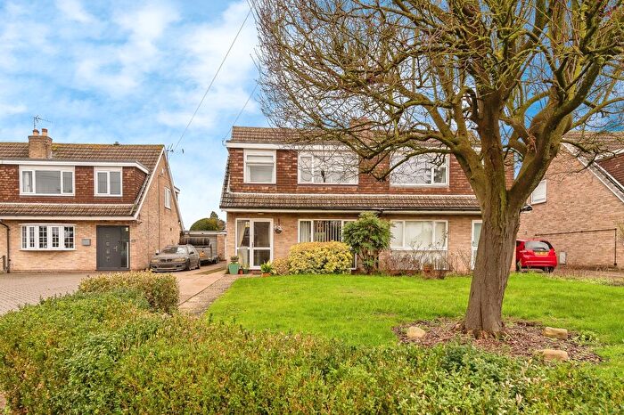 3 Bedroom Semi-detached House For Sale In Vancouver Avenue, Radcliffe-On-Trent, Nottingham, Nottinghamshire, NG12