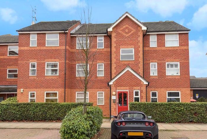 1 Bedroom Flat To Rent In Massingberd Way, London, SW17