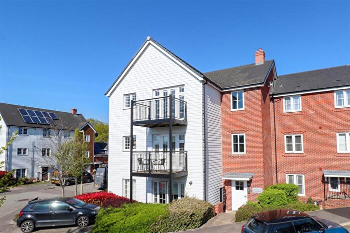1 Bedroom Apartment For Sale In Newton Drive, Church Crookham, Fleet, GU52