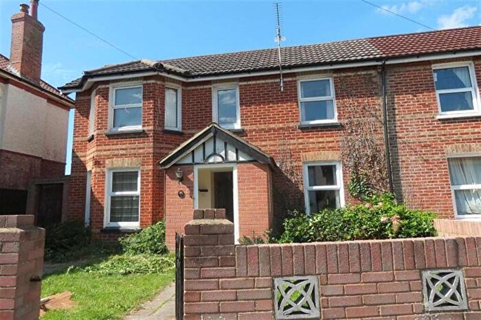 6 Bedroom House To Rent In Bedroom Detached House In Winton, BH9