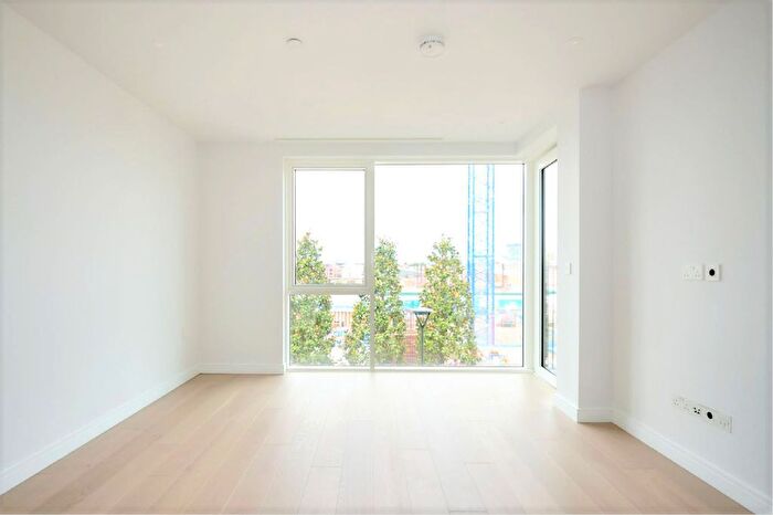 1 Bedroom Flat To Rent In Fairview House, Lockgate Road, London, SW6