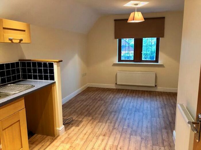 1 Bedroom Apartment To Rent In Fairview Court, Wheaton Aston, ST19