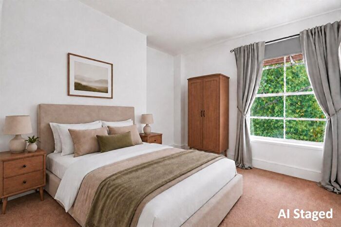 2 Bedroom Flat For Sale In Grosvenor Road, Wanstead, London, E11