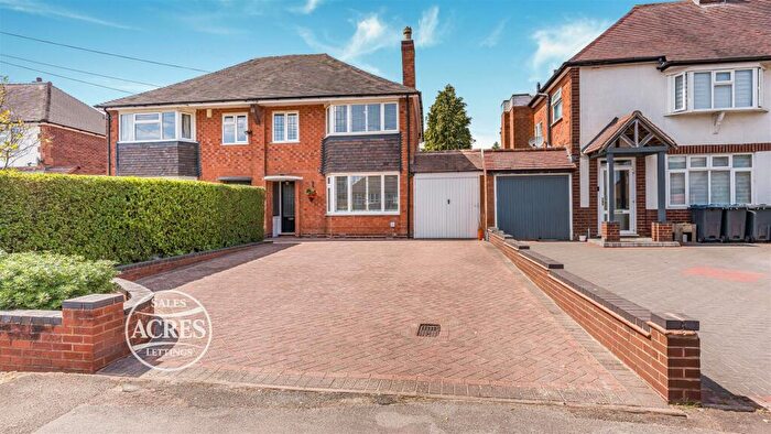 3 Bedroom Semi-Detached House For Sale In Worcester Lane, Four Oaks, Sutton Coldfield, B75