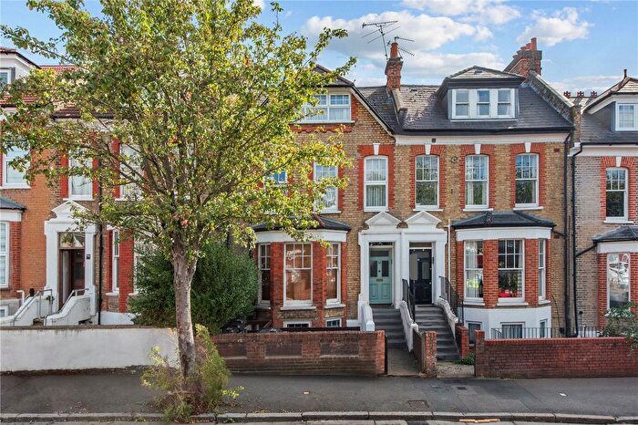 2 Bedroom Flat For Sale In Durley Road, London, N16