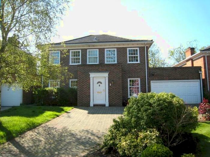 5 Bedroom Detached House To Rent In Copperfield Way, BR7