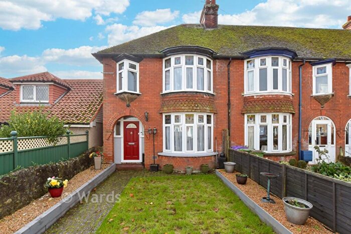 3 Bedroom End Of Terrace House For Sale In Dymchurch Road, Hythe, Kent, CT21