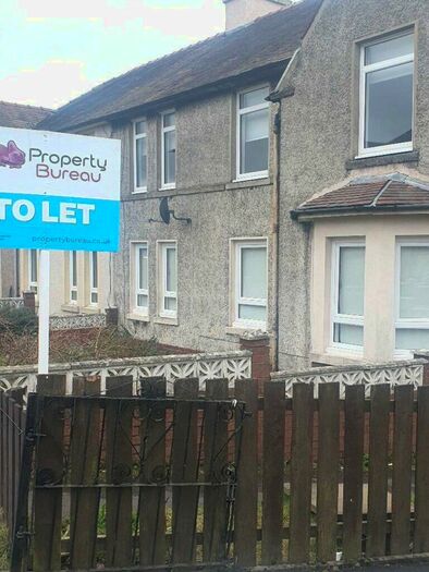 3 Bedroom Flat To Rent In Strain Crescent, Airdrie, ML6