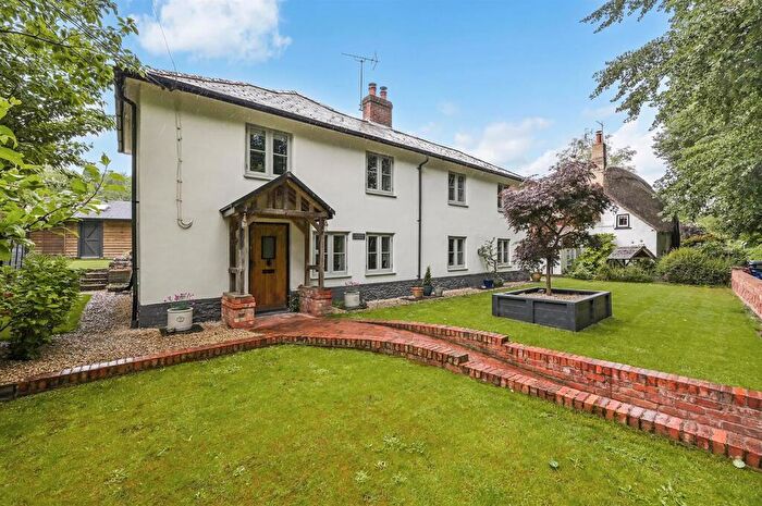 3 Bedroom Detached House For Sale In Village Street, Thruxton, SP11