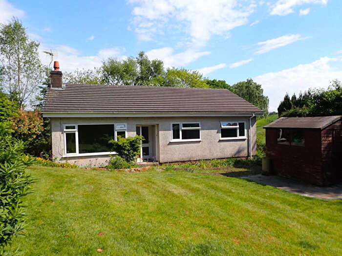 3 Bedroom Detached Bungalow To Rent In Heads Nook, Brampton, CA8