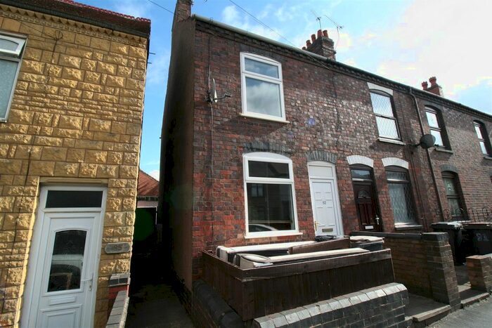 2 Bedroom End Of Terrace House To Rent In Whittleford Road, Nuneaton, CV10