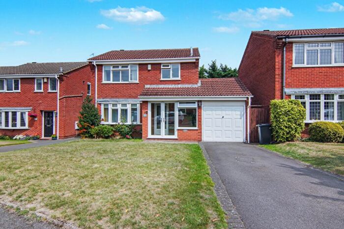 3 Bedroom Detached House For Sale In Hainfield Drive, Solihull, B91