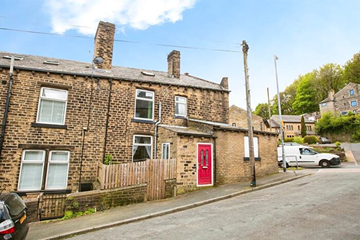 4 Bedroom End Of Terrace House For Sale In Boston Street, Sowerby Bridge, HX6