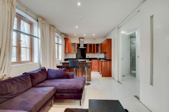 2 Bedroom Flat To Rent In Jamaica Road, Bermondsey, London, SE1