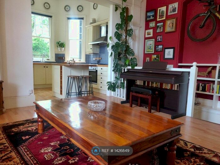 2 Bedroom Flat To Rent In Dryburgh Road, London, SW15