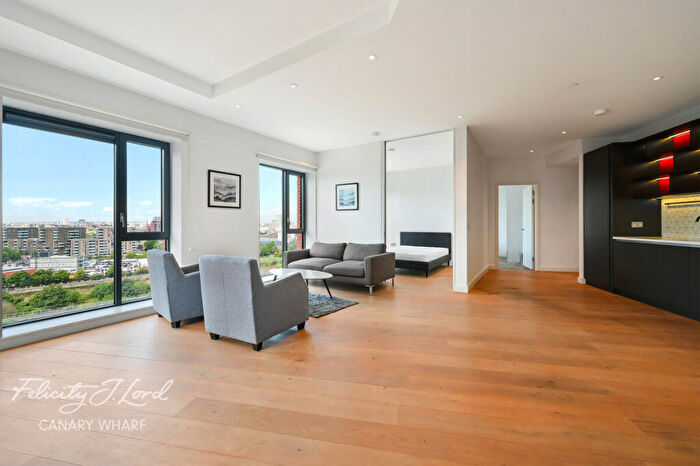 3 Bedroom Apartment For Sale In Java House, London City Island, London, E14