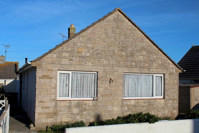 2 Bedroom Detached Bungalow To Rent In Four Acres, Portland, DT5