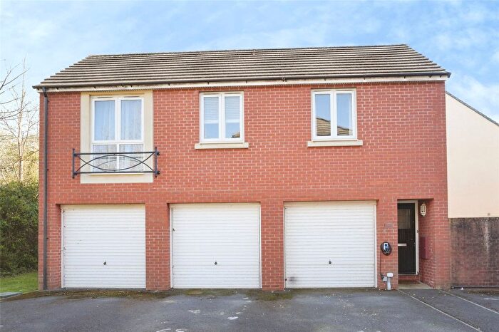 2 Bedroom Link Detached House For Sale In East Fields Road, Cheswick Village, Bristol, BS16