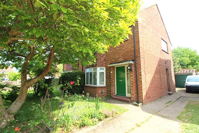 3 Bedroom Semi Detached House For Sale In Hudson Road, Harlington, Middlesex, UB3